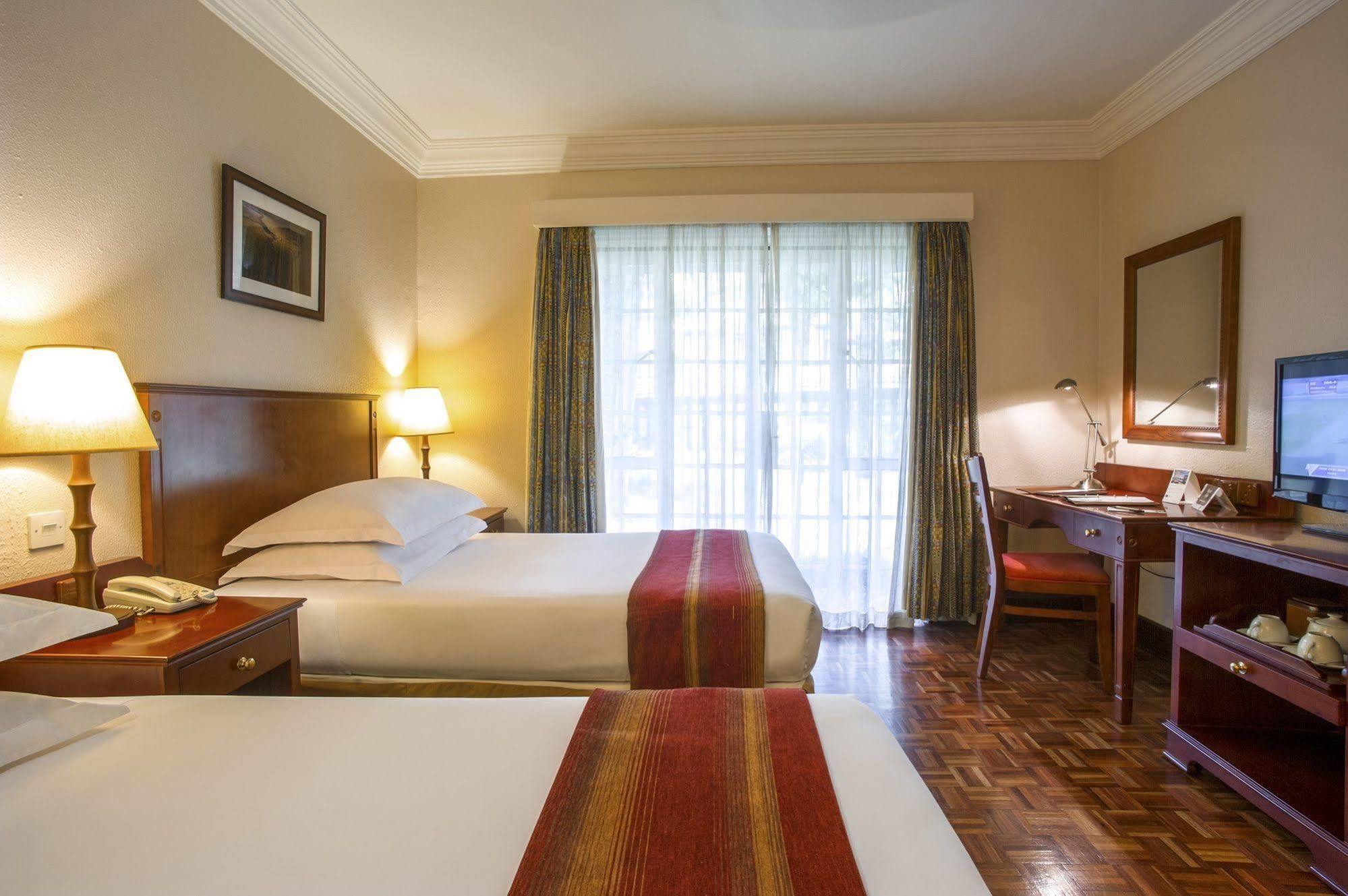 Southern Sun Mayfair Nairobi Bagian luar foto